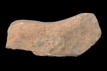 Schleifstein aus Befund 42 der Ketzelburg: Unterseite
