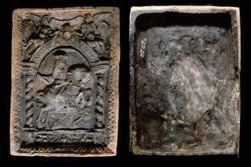 Blattkachel aus der Serie der Kurfürsten zu Pferde, von der Entengasse in Ettlingen. Ettlingen, Albgaumuseum