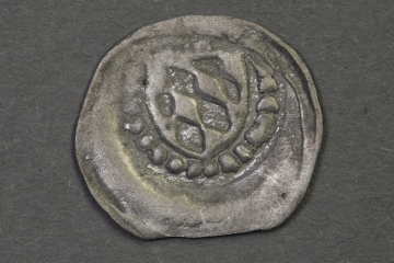 Silbermünze aus dem Kloster Elisabethenzell, Fd.-Nr. 531, H. 1,45 cm, Br. 1,55 cm