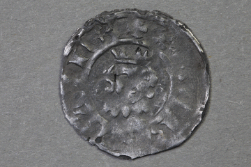Silbermünze aus dem Kloster Elisabethenzell, Fd.-Nr. 536, H. 1,7 cm, Br. 1,65 cm