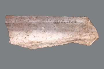 Fragment eines Kugeltopfes vom Kugelberg bei Goldbach, Spessart, zweites Drittel 12. Jahrhundert, Fz.-Nr. 197