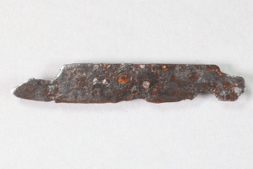 Messer aus Eisen vom Gotthardsberg, Unterfranken, 15. Jahrhundert, Fd.-Nr. 0042, H. 1,40 cm, Br. 8,30 cm