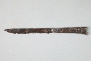 Messer aus Eisen vom Gotthardsberg, Unterfranken, 15. Jahrhundert, Fd.-Nr. 0132, H. 2,10 cm, Br. 20,28 cm