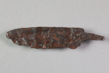 Messer aus Eisen von der Burg Mömbris, Unterfranken, letztes Drittel 14. Jh., Fd.-Nr. 278, H. 2,00 cm, Br. 9,13 cm