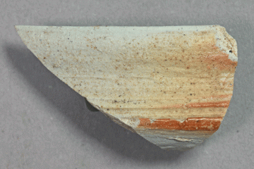 Schüssel, Siegburg, Fd.-Nr. 291, ca. 1400, H. 2,5 cm, Br. 4,1 cm.