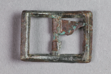 Schnalle, um 1400, Fd.-Nr. 154, H 1,6 cm, Br. 2,4 cm