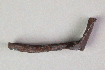 Messer aus Eisen vom Gotthardsberg, Unterfranken, um 1250, Fd.-Nr. 0172, H. 2,40 cm, Br. 20,30 cm