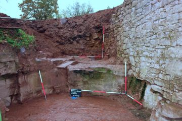 Um 1450 wurde der Burggraben vollständig verfüllt.