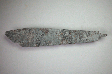 Messer von der Burg Hauenstein, um 1400, Fd.-Nr. 217, H. 5,2 cm, Br. 27,4 cm